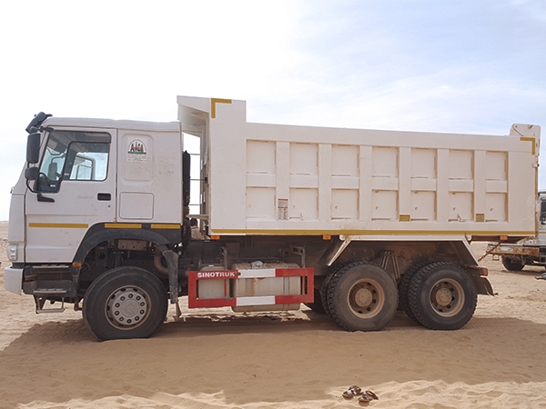SINOTRUK s'est rendu dans les profondeurs du désert du Sahara en Algérie pour des services de réparation d'urgence