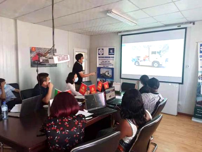 The Burkina Faso office provides new product and related technical training to dealers
