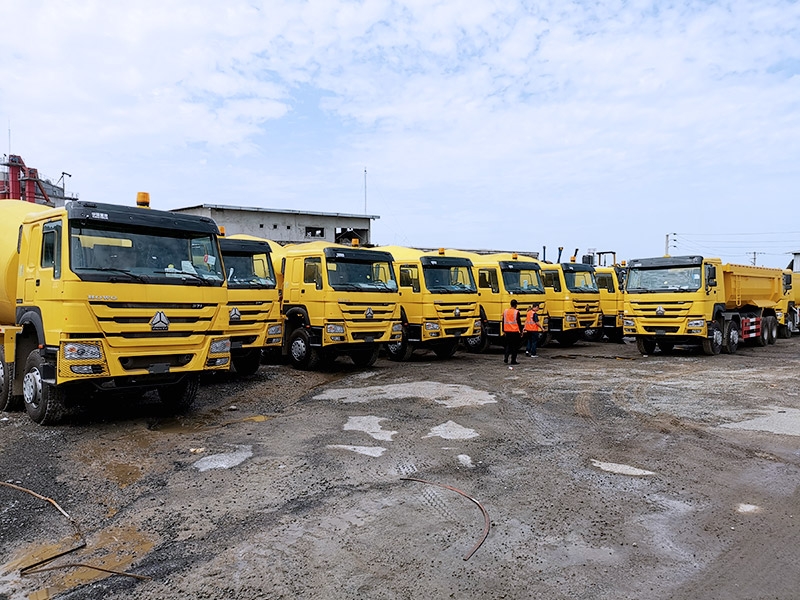 SINOTRUK effectue le PDI avant la livraison de 100 camions à la plus grande entreprise de construction en Côte d'Ivoire.