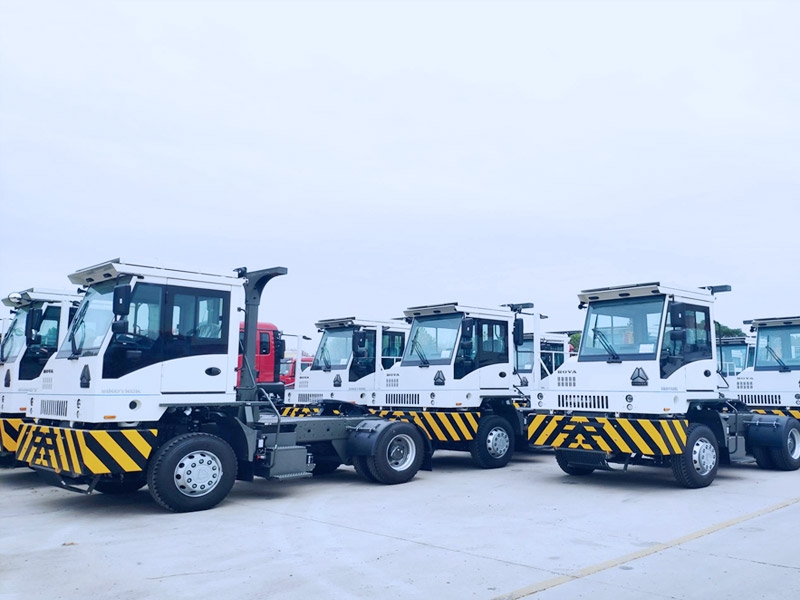 Le premier appel d'offres en Egypte - 15 unités de tracteurs de terminal ont terminé la production, remplissant le vide du marché dans ce domaine.