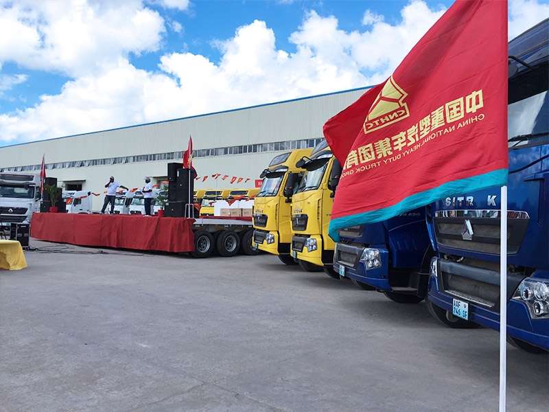 Ouverture de la conférence de lancement de nouveaux produits de camions de la série T7H de SINOTRUK à Beira, au Mozambique.