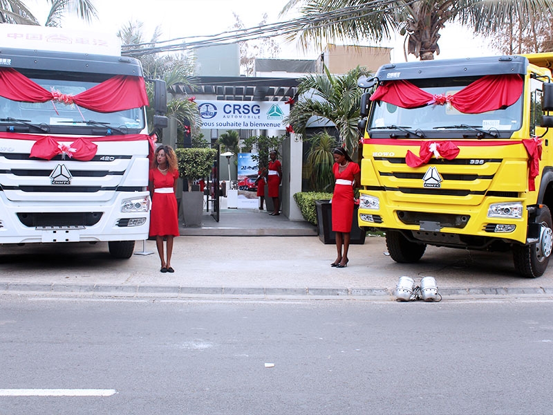 Senegalese dealer CRSG SENEGAL L'AUTOMOBILE SUARL held customers party to appreciate the support for SINOTRUK brand.