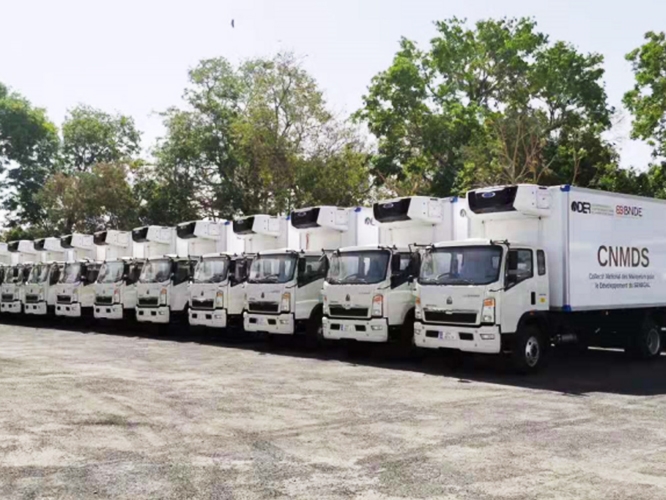 The assembled vehicles of Sinotruk's Senegal SKD factory are neatly placed on the site, waiting to be delivered to end customers