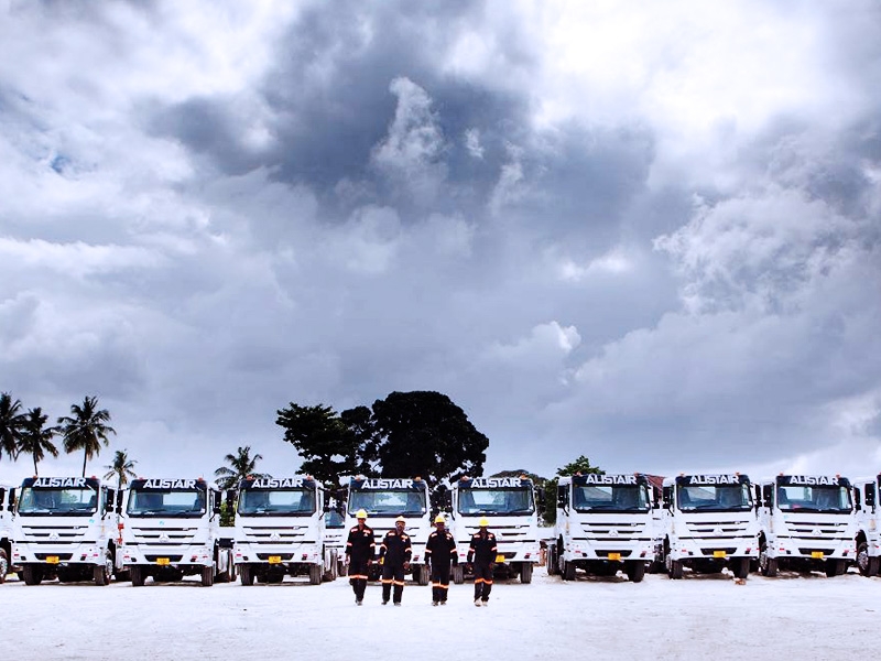 Glimpse of Alistair Fleet,Personnel and vehicles are ready to go.The strongly and long terms cooperation parters,almost 500 trucks bought from SINOTRUK since 2007.