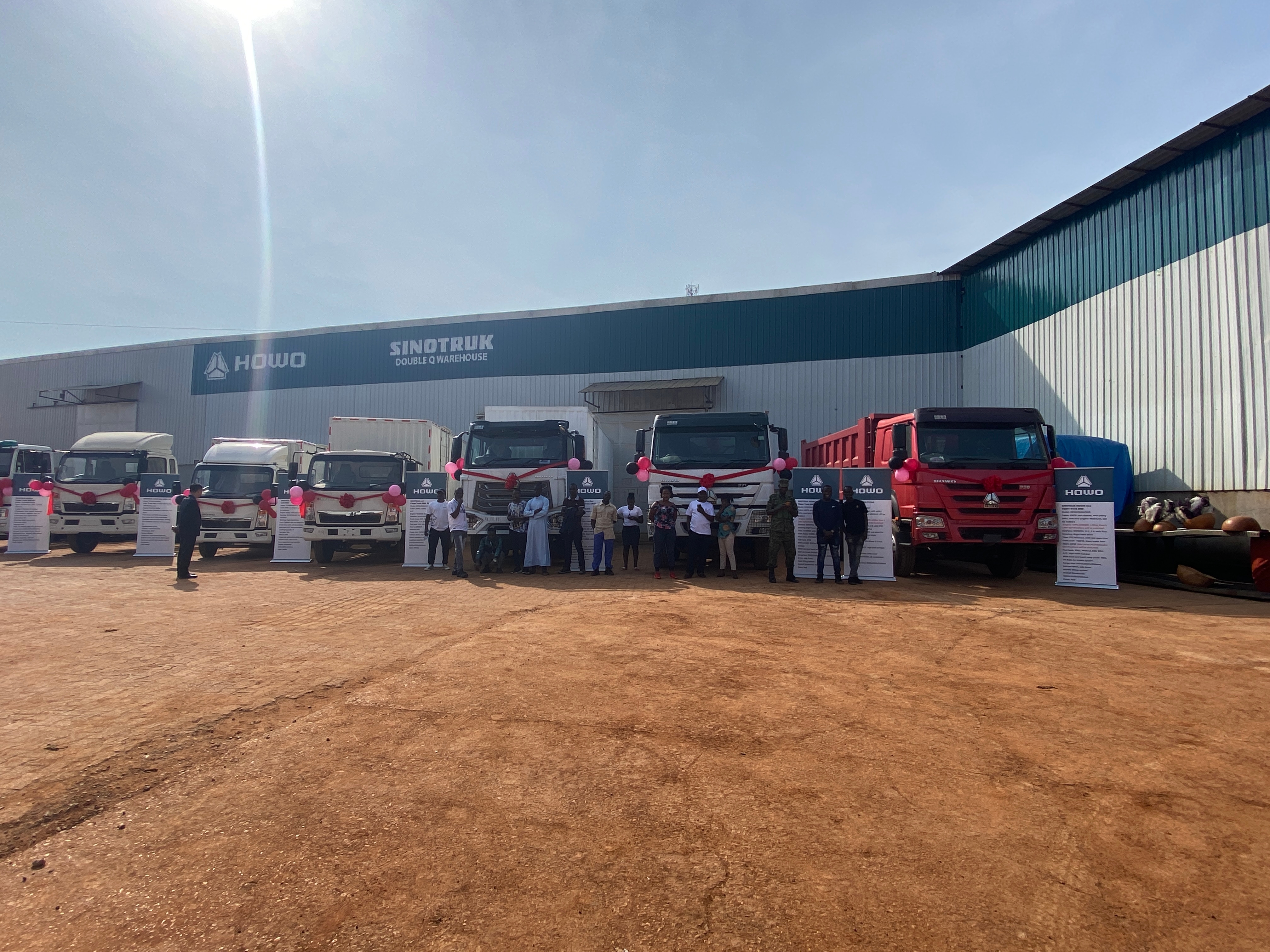 The opening event of Sinotruk Uganda 4S store showroom was successfully held in Kampala on January 27,2023, and a train of various models of Sinotruk was neatly parked in the premises of DOUBLE Q, an authorized dealer in Uganda