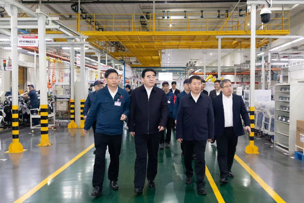 Man Shengang Conducted Research Visit to Sinotruk Hangzhou Engine Co., Ltd.